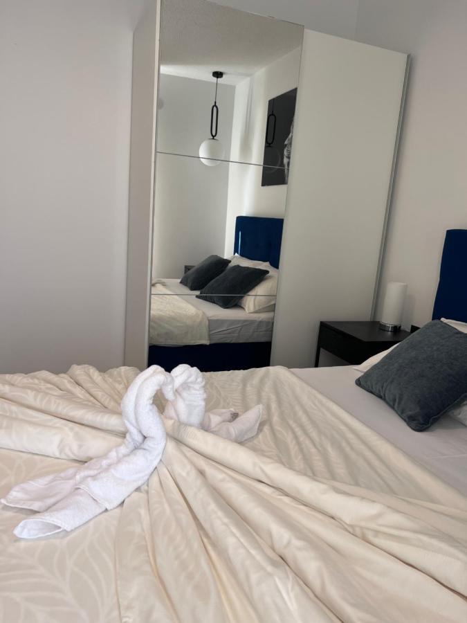 Apartment Nadalina Rogoznica  Bagian luar foto